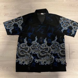 Vintage silk dragon pattern buttondown 23 inches x 30 inches